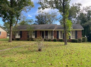 2304 Nottingham Way, Albany, GA 31707