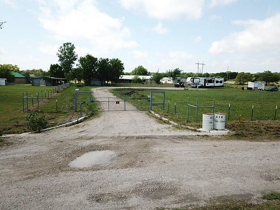 2nd image of 18981 Horseshoe Dr Lot 8