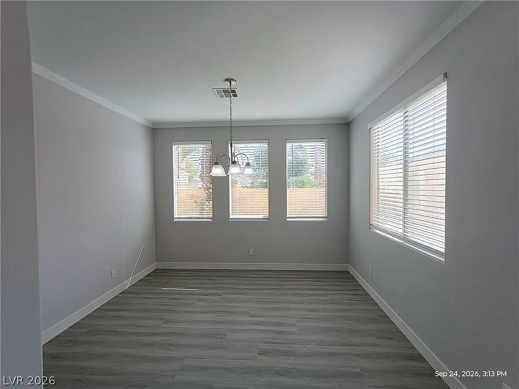 3 bed, 2.5 bath, 1950 sqft, $2,190 — Photo 3