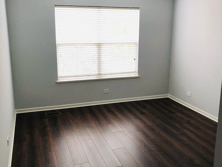 935 Cynthia Ln — Photo 5