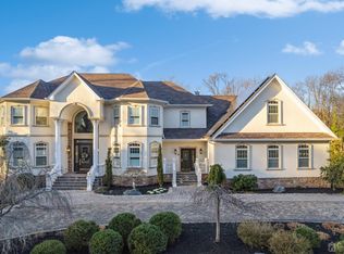 6 Longview Rd, Edison, NJ 08820