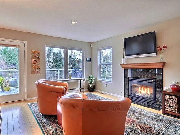 4th image of 6839 Whitmore Dr NW