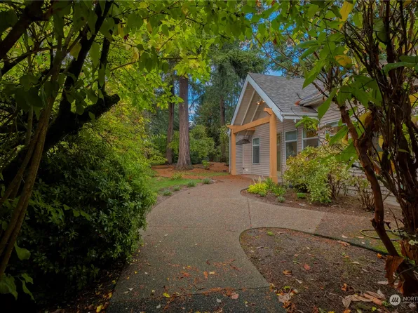 528 NE 120th Street, Seattle, WA 98125