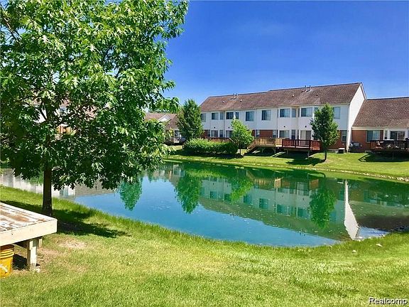 3rd image of 8909 Millington Ct #26