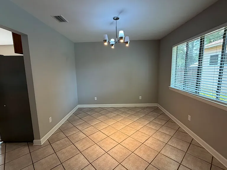 289 Honeysuckle Way — Photo 17