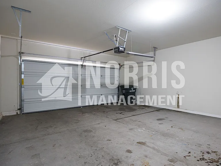 1153 E Gabrilla Dr — Photo 28