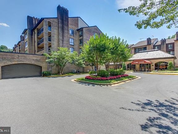 5th image of 11410 Strand Dr APT 4