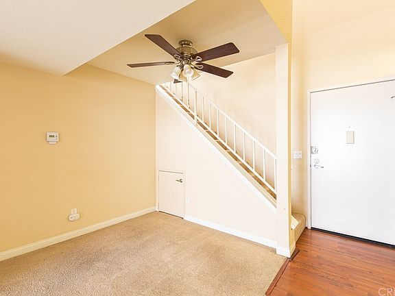 3rd image of 21400 Burbank Blvd APT 312