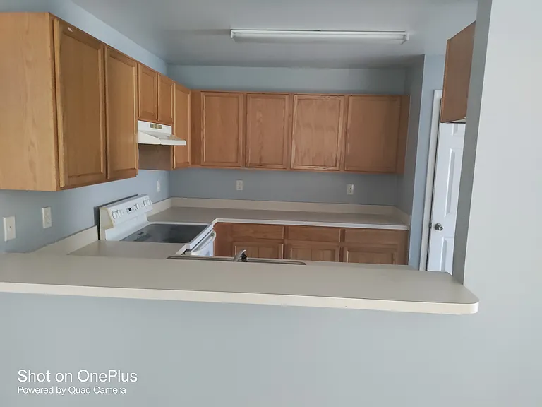 609 W 12th St — Photo 6