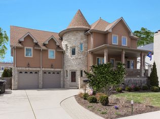 5834 N West Circle Ave, Chicago, IL 60631