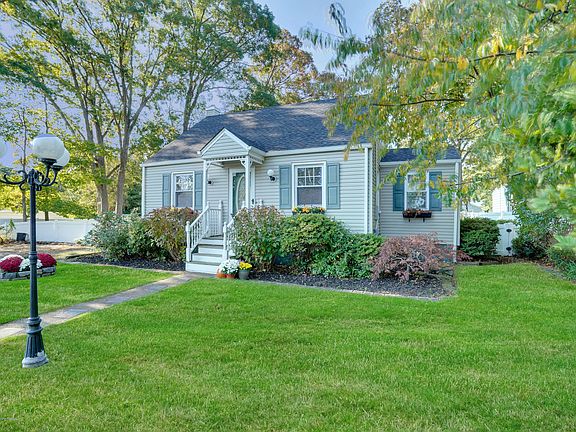 2nd image of 178 McKinley Ct