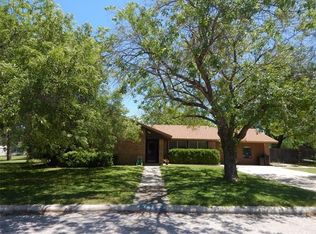 5 Saul St, Lampasas, TX 76550