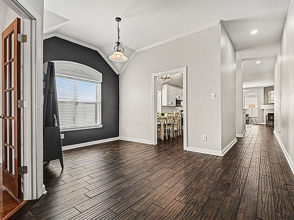 5th image of 5609 Phoenix Dr