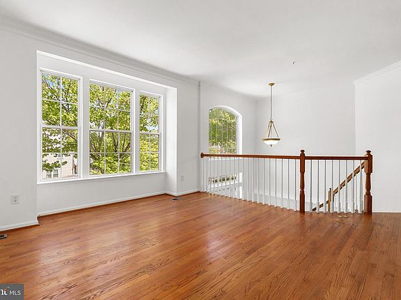 5th image of 8769 Stonehouse Dr