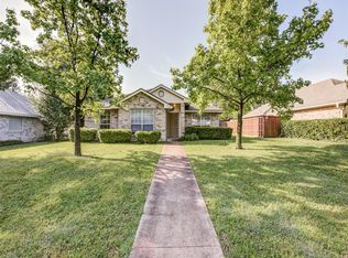 1130 Rosewood Ln, Lancaster, TX 75146