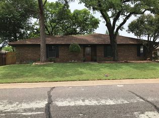1303 Lansdowne Dr, Arlington, TX 76012