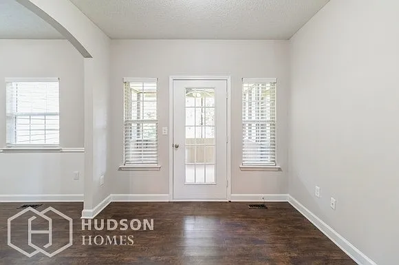 9150 Tarnwood Dr — Photo 8
