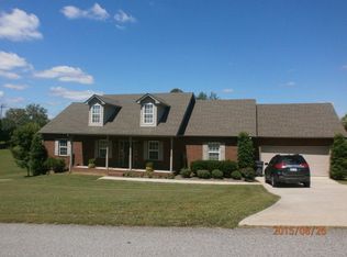 1075 River Bend Dr, Cookeville, TN 38506