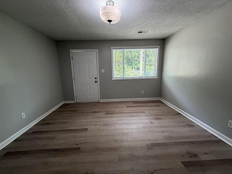 945 Nora Rd — Photo 22