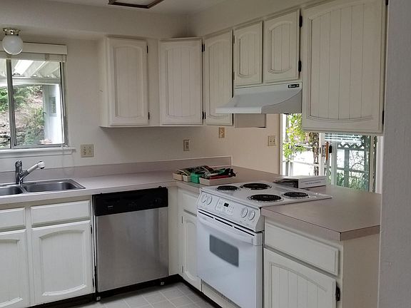 5th image of 8828 27th St W