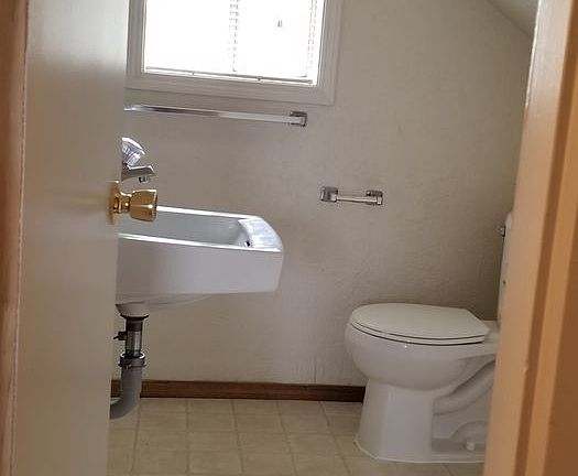 5th image of 3976-3988 Nestor Ln NE #277