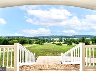 8389 Meadows Rd, Warrenton, VA 20186