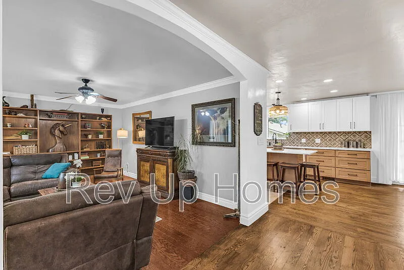 2 bed, 2.0 bath, 1350 sqft, $1,750 — Photo 3