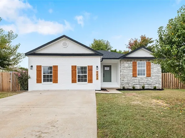 3425 Oglethorpe St, Springdale, AR 72764