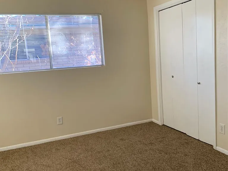 540 Madeira Dr SE — Photo 12