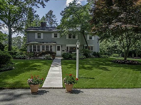 5th image of 23 Oakwood Dr
