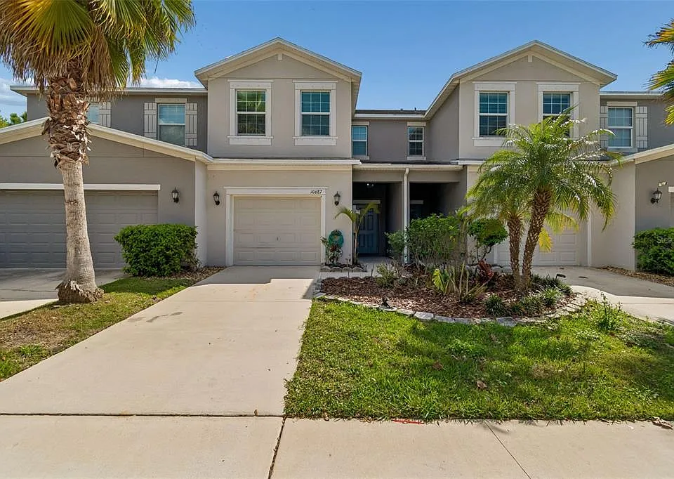 10687 Lake Montauk Dr