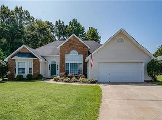 6711 Summergold Way, Charlotte, NC 28269