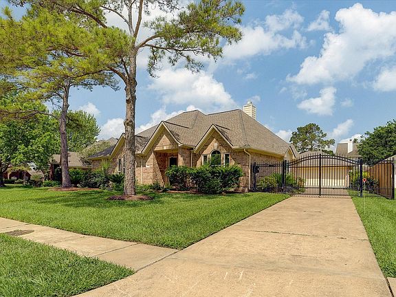 3rd image of 21702 Cayman Point Dr