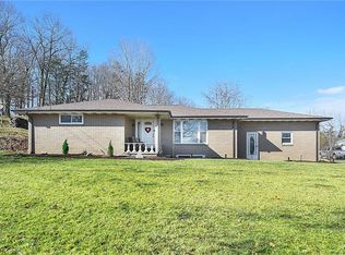 203 Columbia Dr, Aliquippa, PA