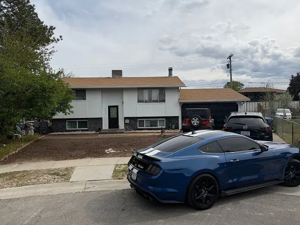 4468 S Red Blossom Cir, West Valley City, UT 84120