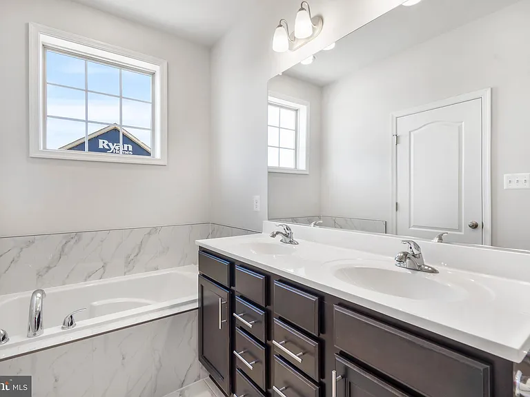 5892 Bella Marie Way — Photo 25