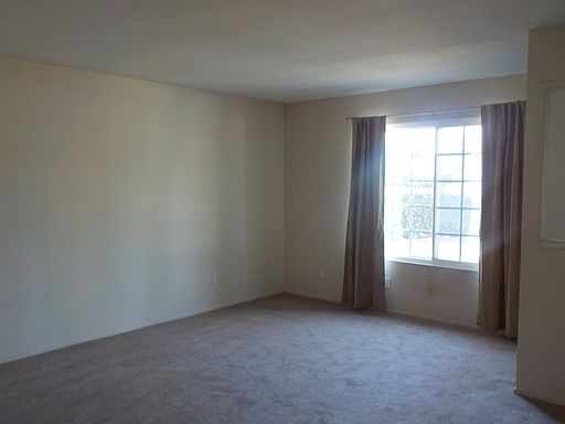 2nd image of 2811 W Sunnyside Ave