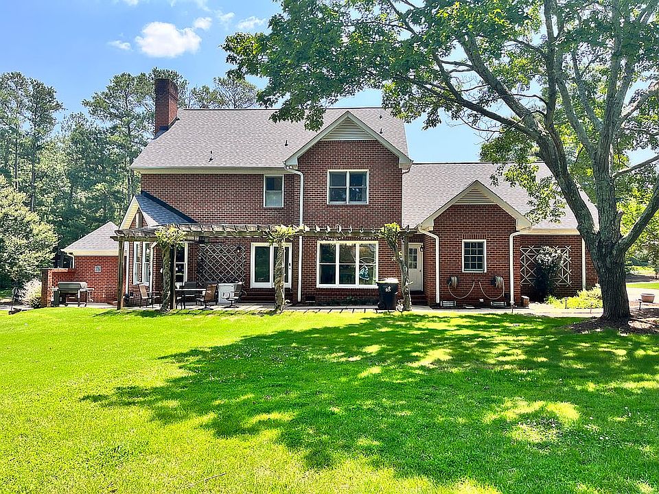 2nd image of 703 Little Creek Rd