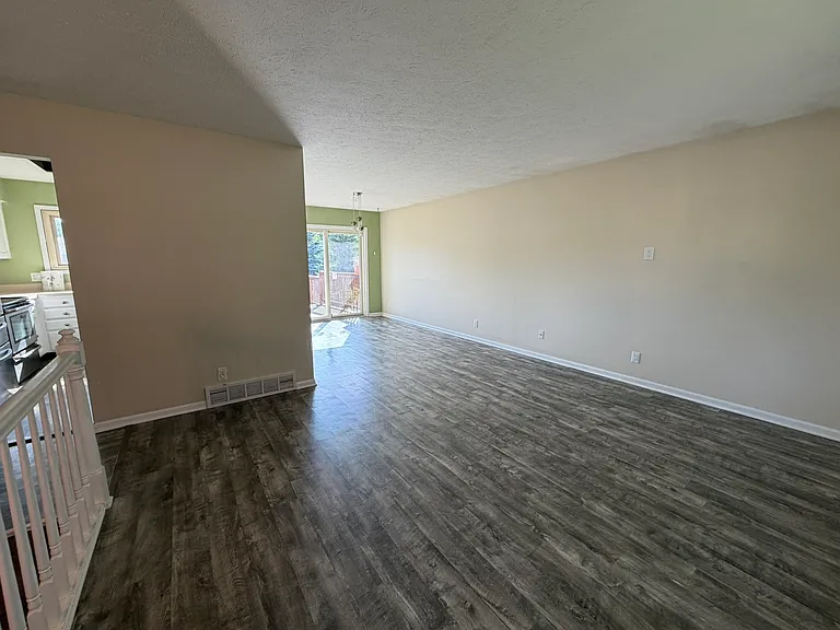 13203 Courtney Dr — Photo 11