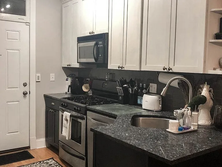4809 N Paulina St #2 — Photo 2