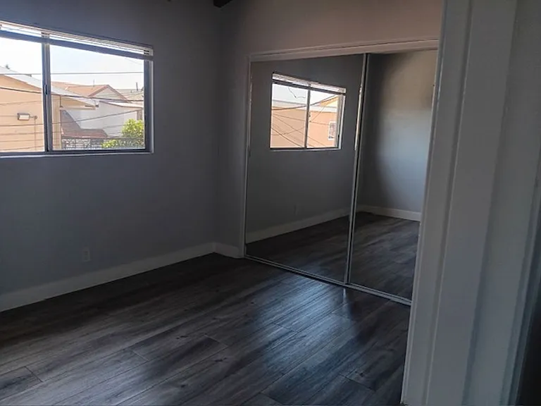 6346 Middleton Ave — Photo 23