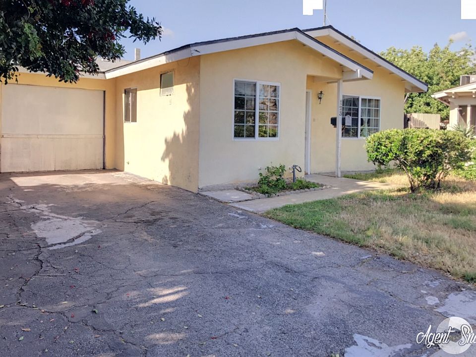 1st image of 123 Foxdale Pl