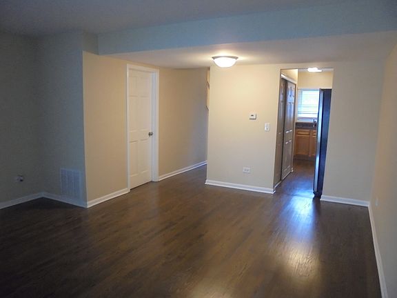 5th image of 133 S Hale Ave