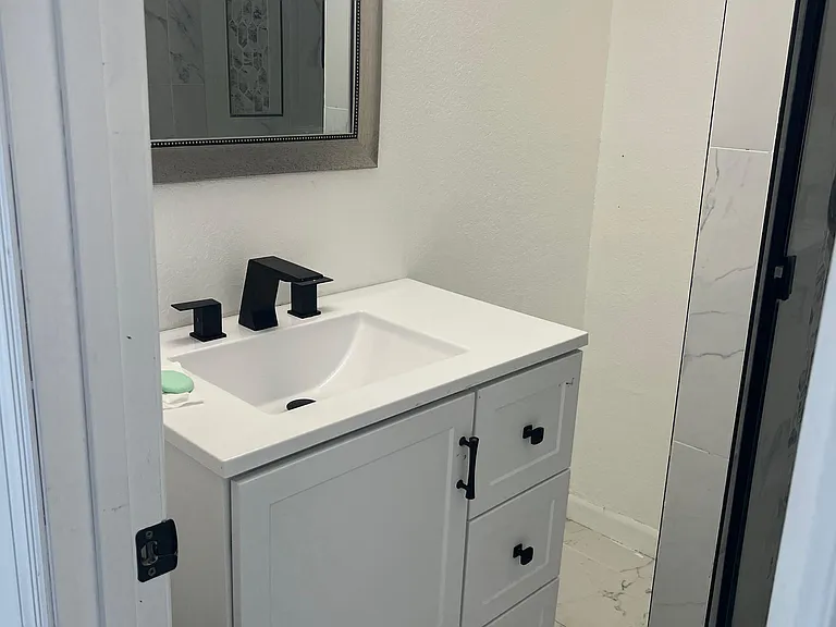 715 Satsuma St #715 — Photo 9