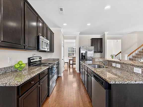 3rd image of 222 Decatur Dr