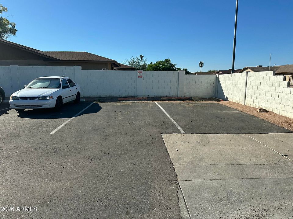 1st image of 340 W UNIVERSITY Drive #'-'