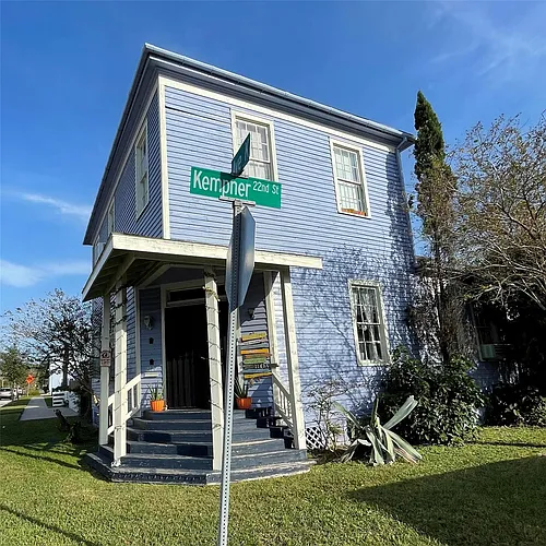 2127 Avenue K #UP Photo 1
