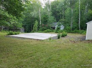 586 Camden Rd, Hope, ME 04847