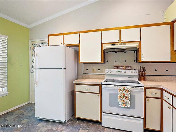 4th image of 3548 TIARA Way W