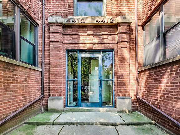 3rd image of 4410 N Wolcott Ave #1S